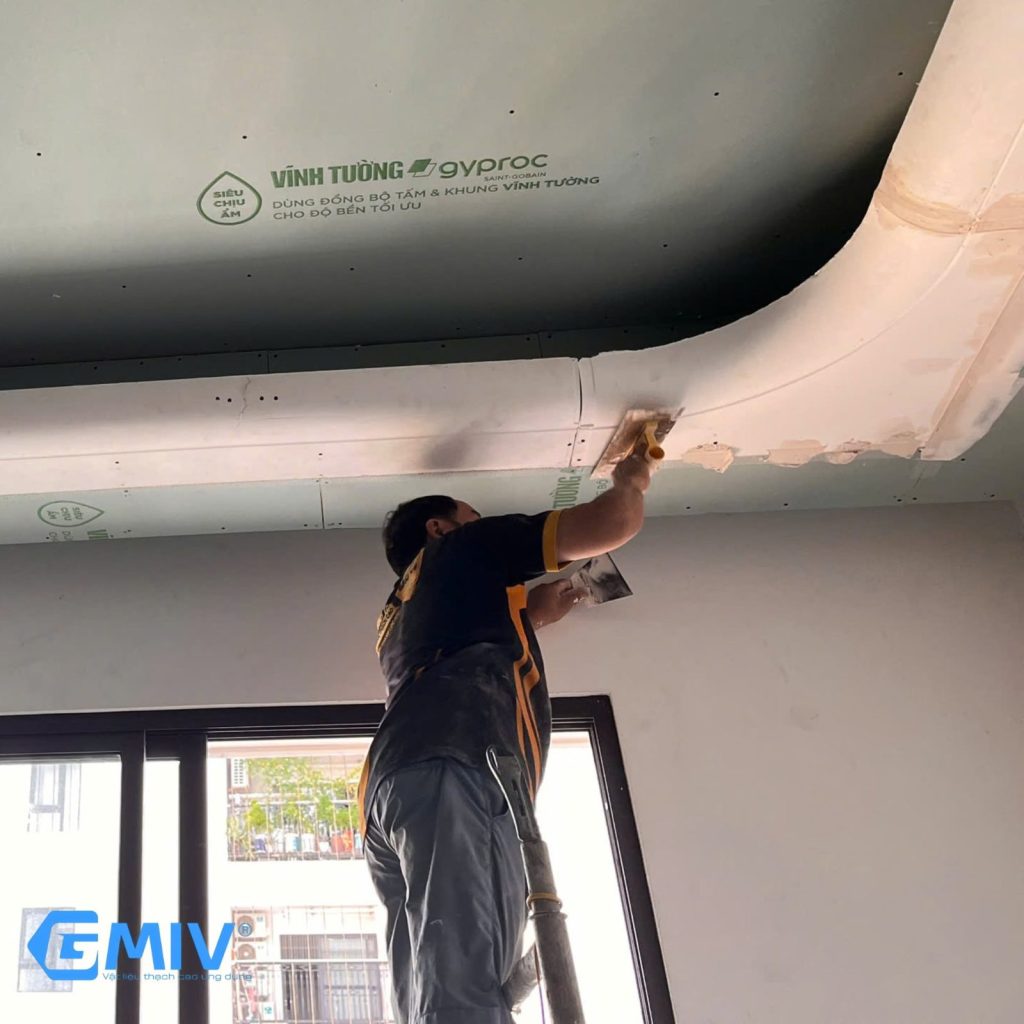 Thi công tấm GRG trần cong